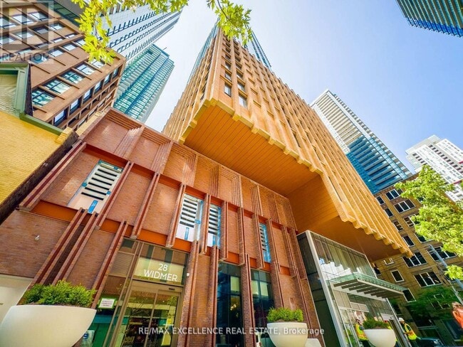 Photo du bâtiment - 28 Widmer St