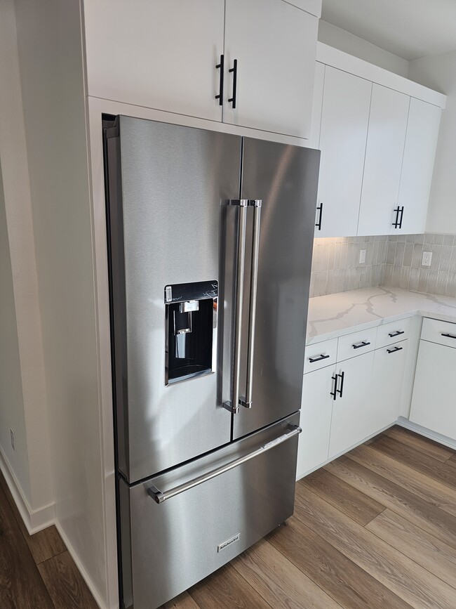 Building Photo - 679 Fahrenheit Dr