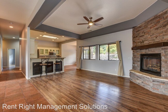 Building Photo - 3 br, 2 bath House - 849 Cameron Pass