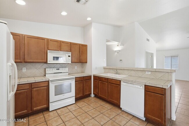 Foto del edificio - 8435 E Bowline Rd
