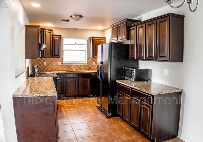 Foto del edificio - 2216 SW 76th St