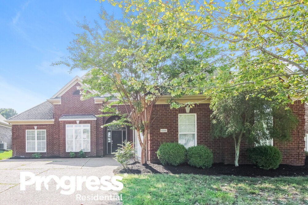 Primary Photo - 4388 Bloombury St