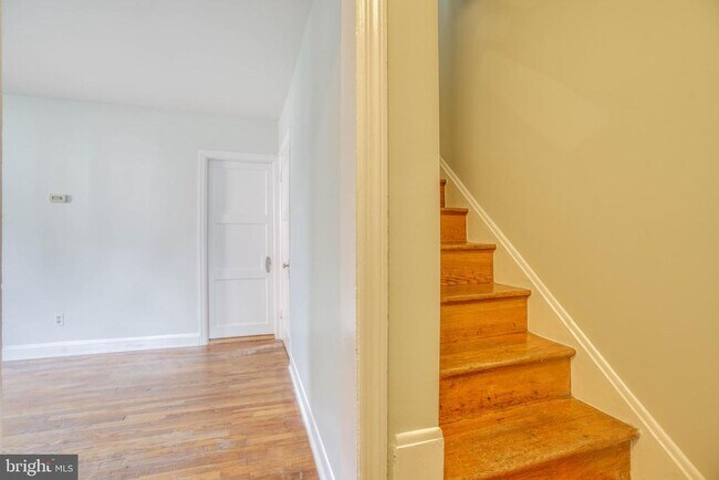 Building Photo - 6107 Maylane Dr