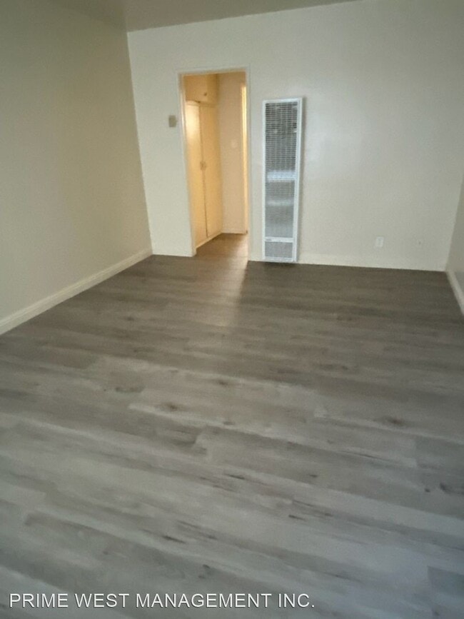 Foto del edificio - 11410 Menlo Ave