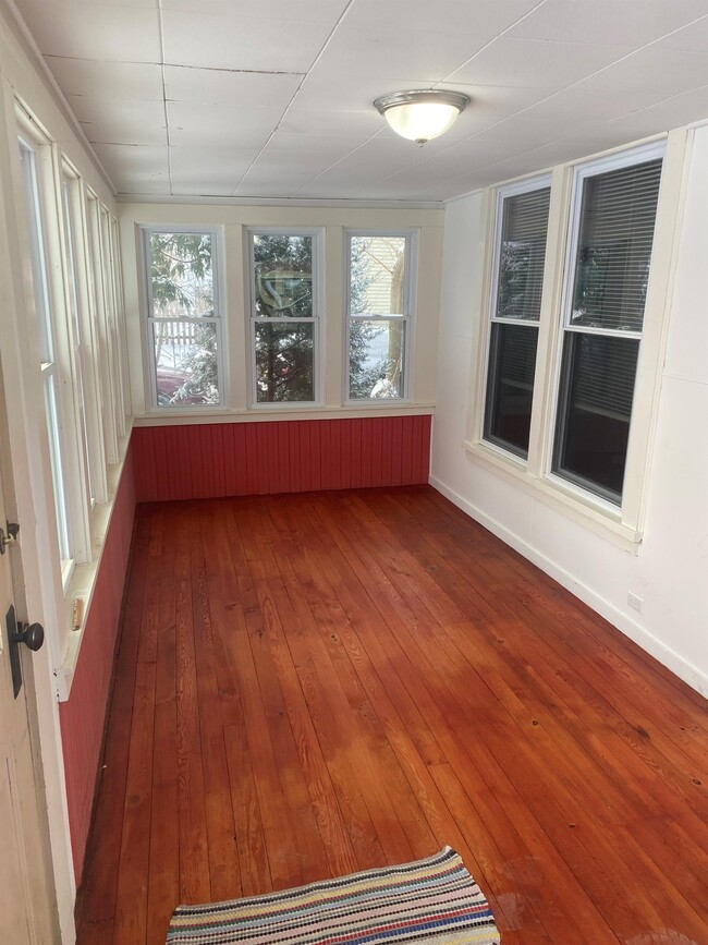 Foto del edificio - 1221 Monroe St