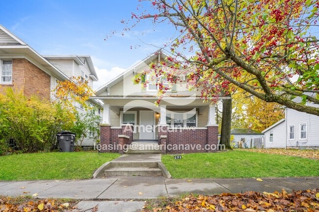 Building Photo - 671 Kilbourn St