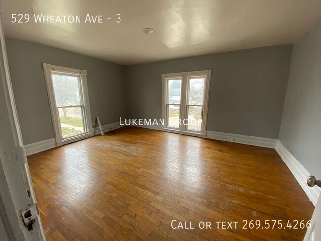 Foto del edificio - 529 Wheaton Ave