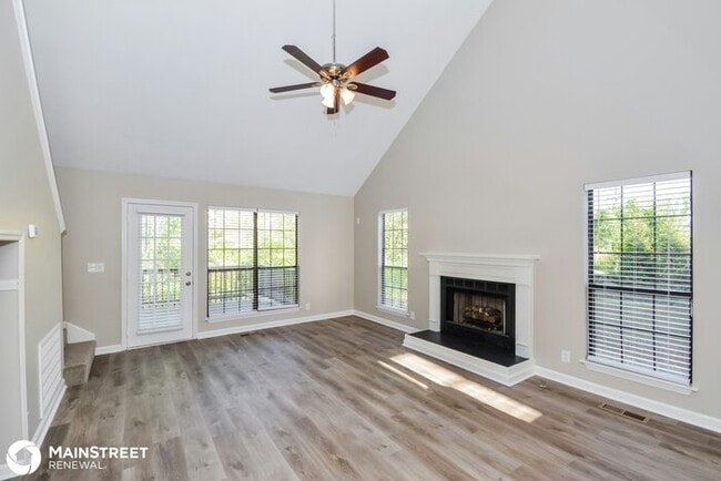 Foto del edificio - 204 Burgandy Hill Rd