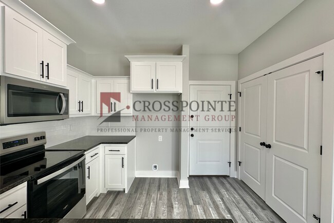 Foto del edificio - 1 Bedroom Loft at The Cannery! Tour Today!