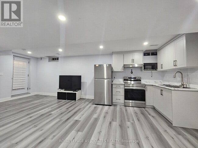 Building Photo - 131 Lloyd Sanderson Dr