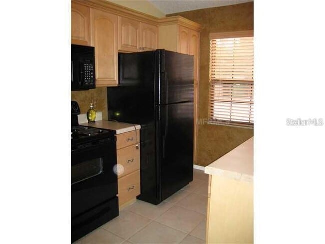 Building Photo - 223 Arbor Cir