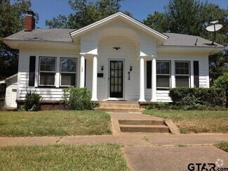 Building Photo - 624 Nacogdoches St