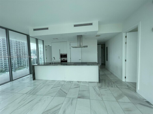 Foto del edificio - 700 NE 26th Terrace
