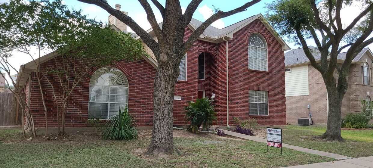 Primary Photo - 15514 Baxter Ave