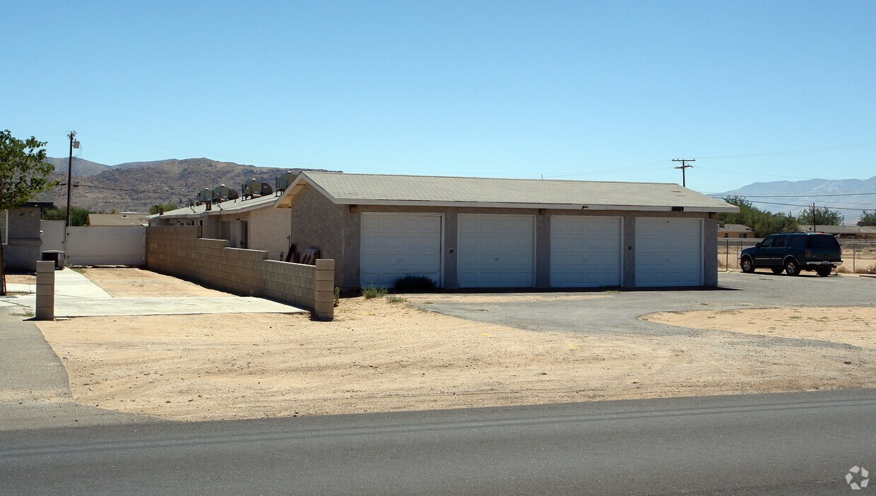 Foto del edificio - 13419 Central Rd