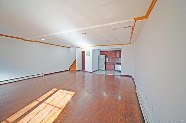 Foto del edificio - 931 E 215th St