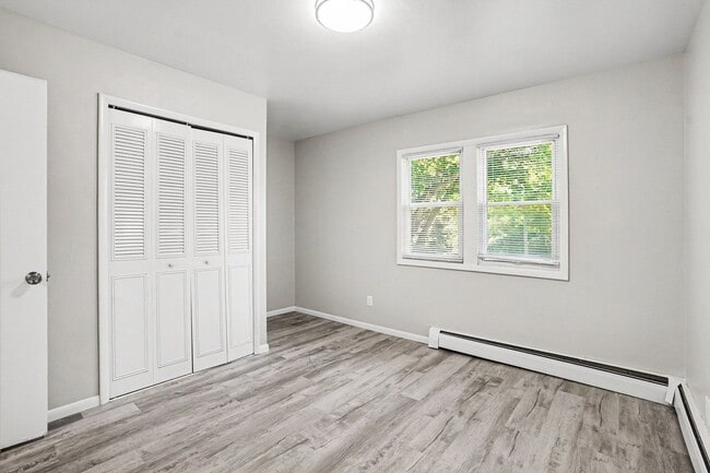 Building Photo - Charming, remodeled 2-Bed/1-Bath Kalamazoo Townhome $1149 - Ask about our no security deposit opt...