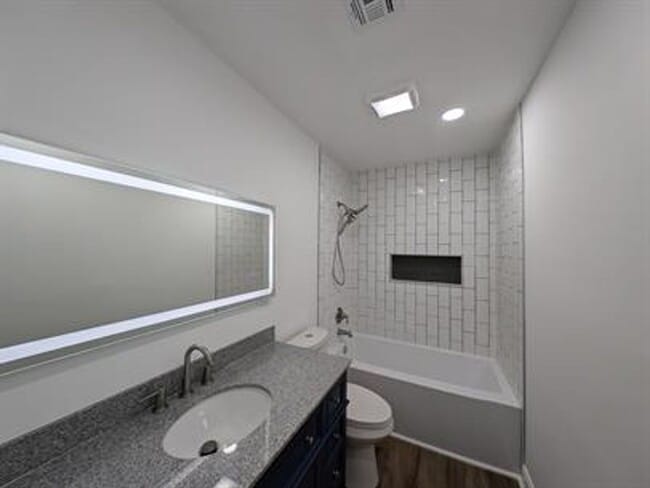 Building Photo - 3 Bedroom Duplex in the Heart of Glenpool