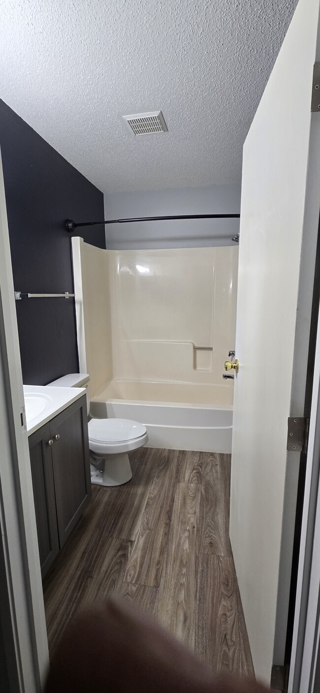 Building Photo - 261 Frenn Ave