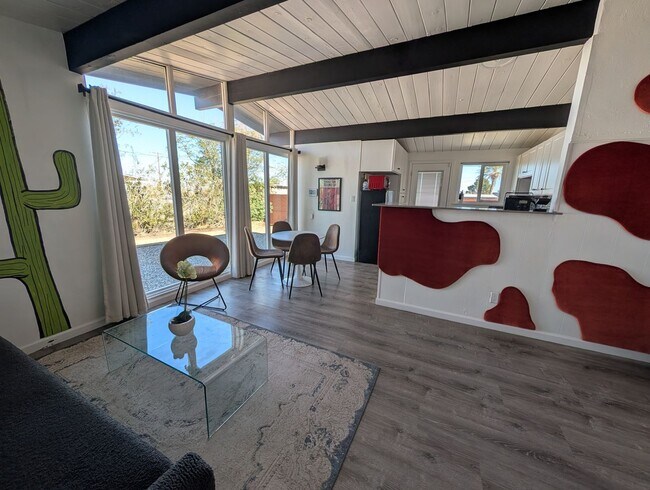 Foto del edificio - Adorable 2 bedroom 1 bathroom home *** FIRST MONTH DISCOUNTED RENT**