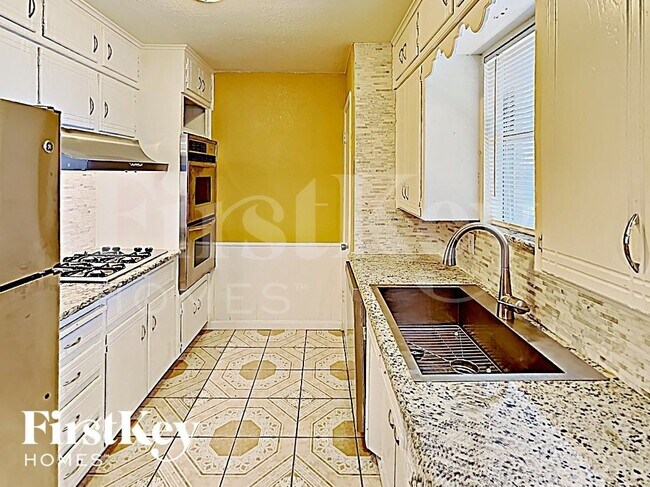 Foto del edificio - 2405 Laredo Ct