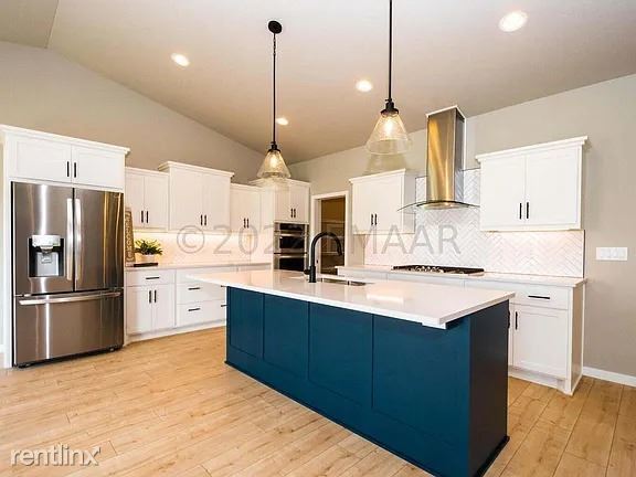 Foto del edificio - 6 br, 3 bath House - 7481 Claire Drive South