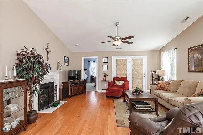 Foto del edificio - 113 Kudrow Ln