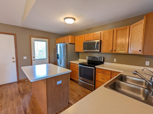 Building Photo - 5 Fleischman Cir
