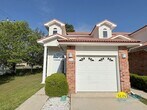 Primary Photo - Bright & Spacious 2BR/1.5BA End-Unit Townh...
