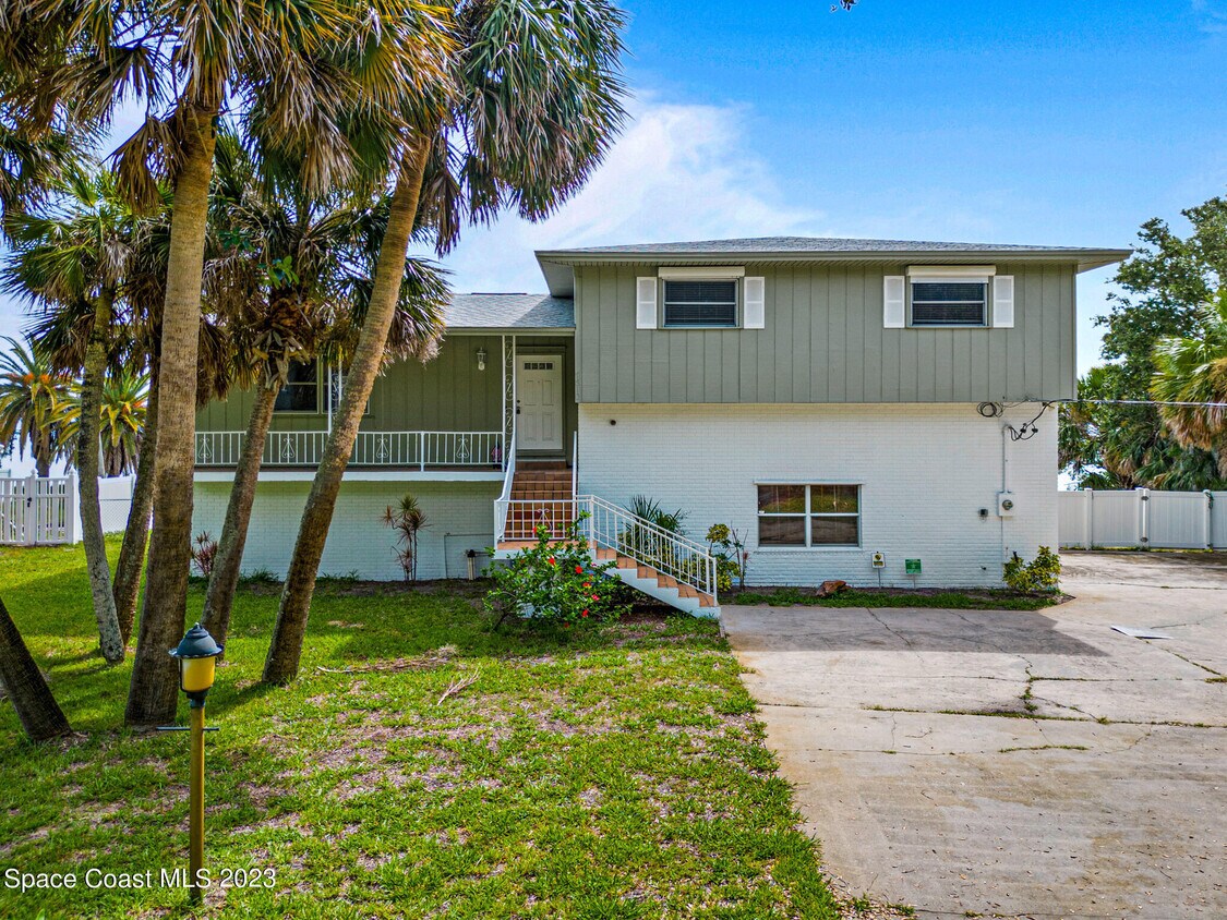 Foto principal - 7810 S Tropical Trail
