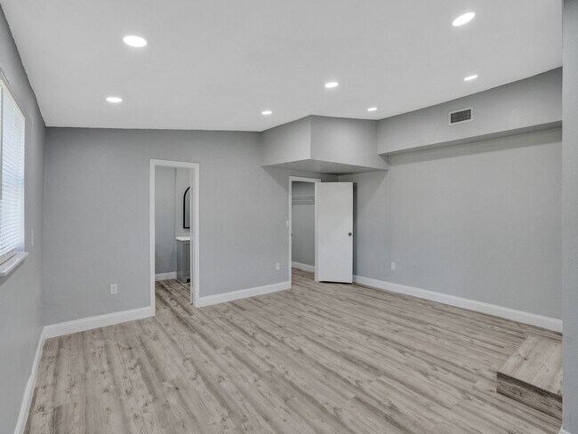 Building Photo - Charming 4BR House in Pompano Beach