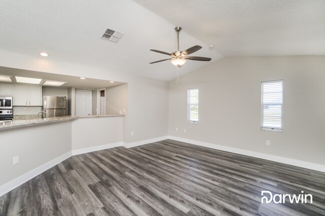 Foto del edificio - 11154 Monarch St, Spring Hill, FL 34609