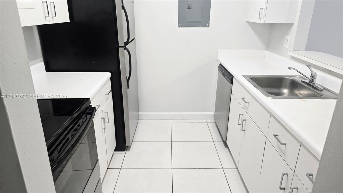 Foto del edificio - 2150 SW 16th Ave