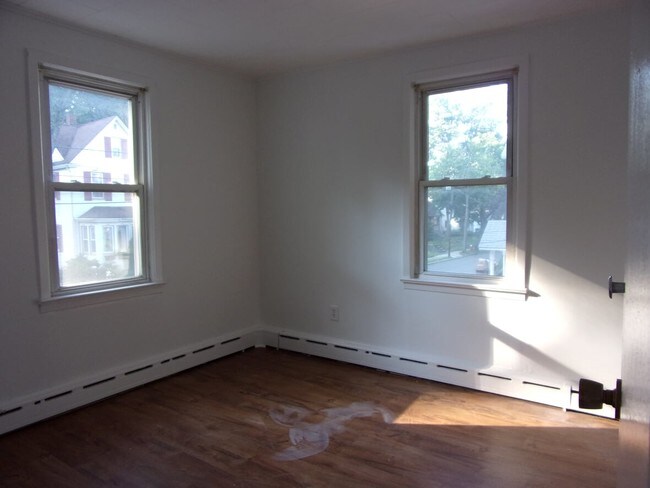 Bedroom - 686 Garden St
