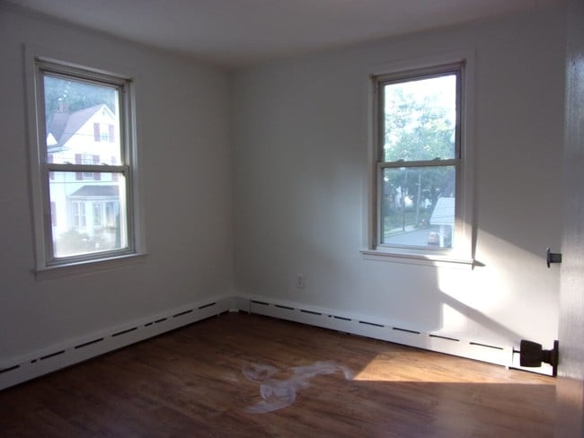 Bedroom - 686 Garden St