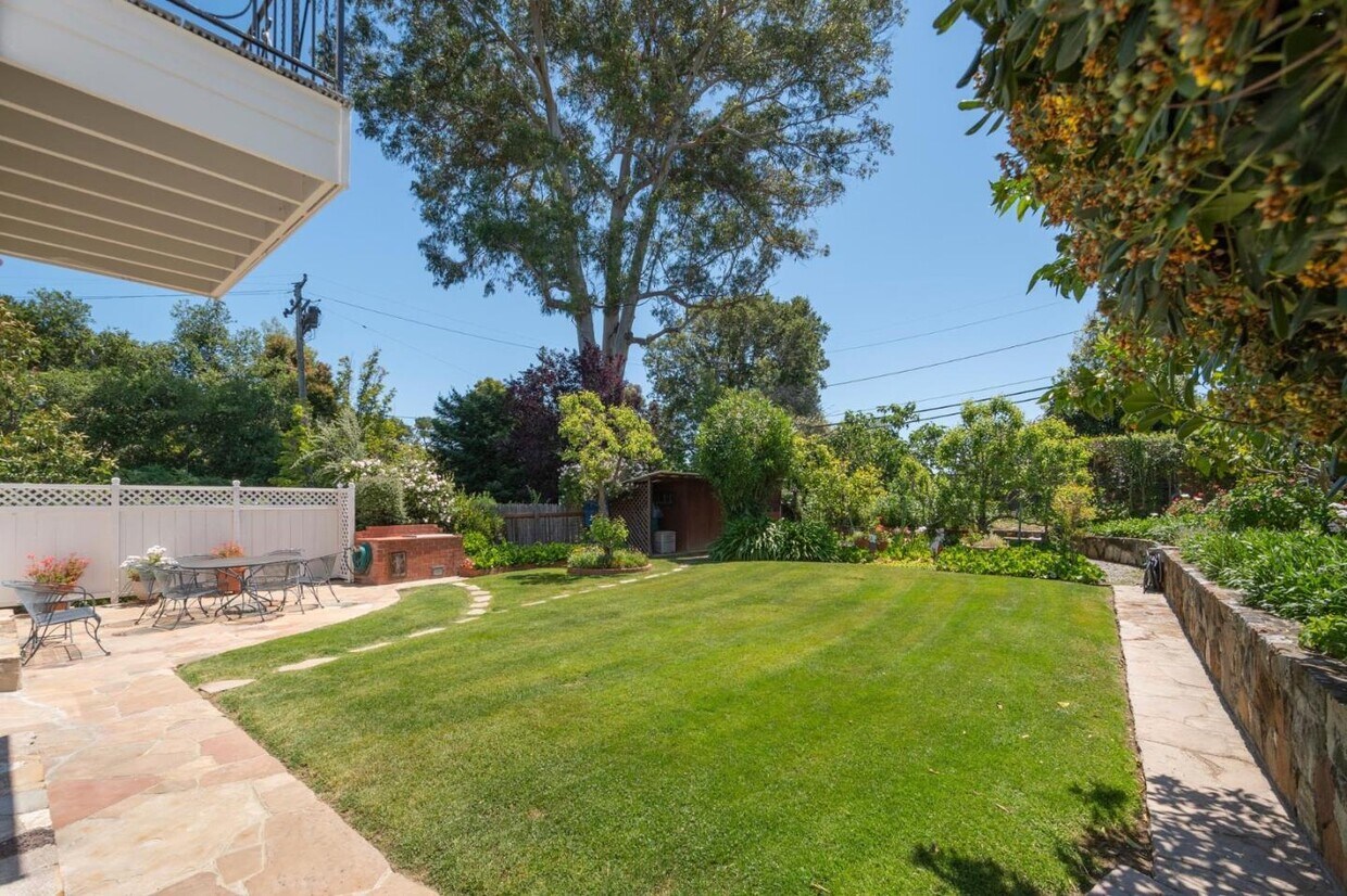 Foto principal - 509 W Poplar Ave