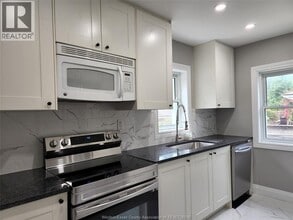 Building Photo - 4221 Kennedy Dr E