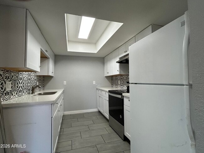 Building Photo - 9618 N 5th St