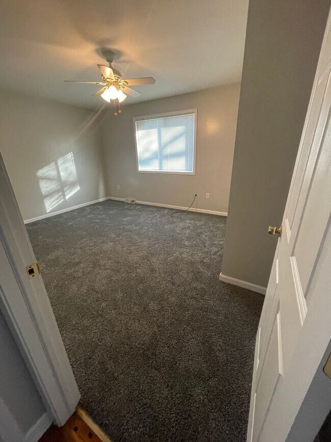 Building Photo - 2 Bedroom Single Family Home in Saginaw