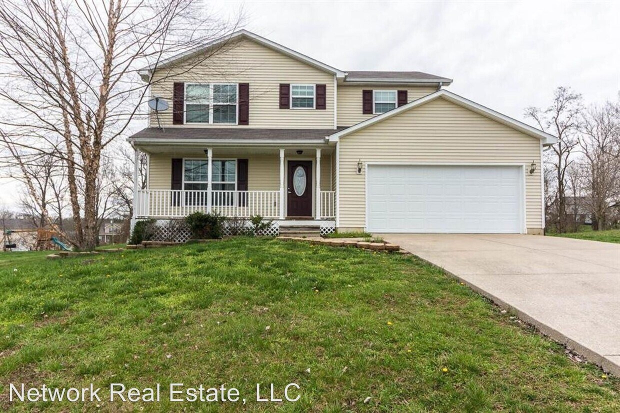 Foto principal - 3 br, 2.5 bath House - 112 Sarah Court