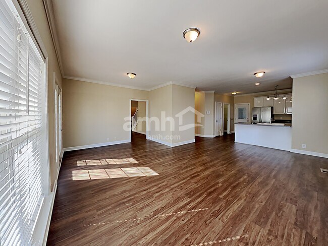 Building Photo - 3129 Jenkins Dr