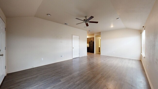 Foto del edificio - 2 WEEKS FREE RENT IN A GORGEOUS DUPLEX IN COPPERAS COVE!