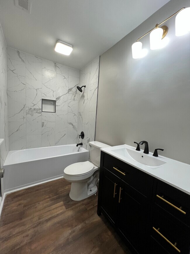 Foto del edificio - 4134 Charlotte Hwy