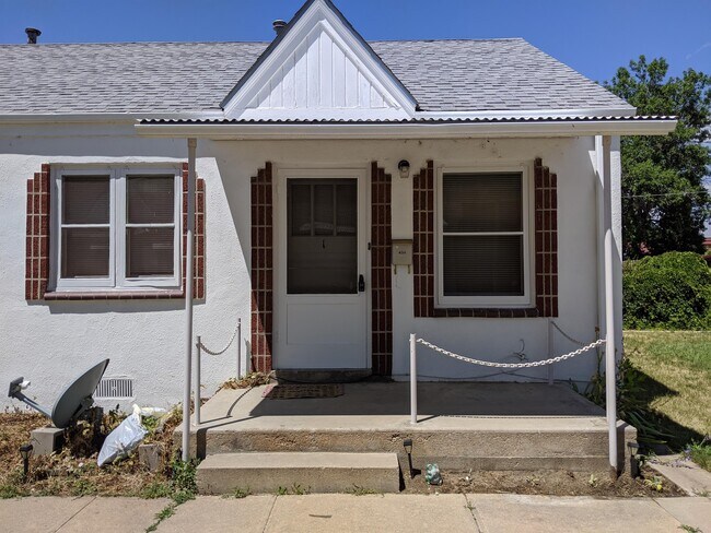 Building Photo - 620 Strong St