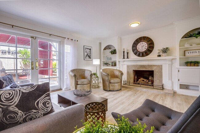 Foto del edificio - 6291 Killarney Ave