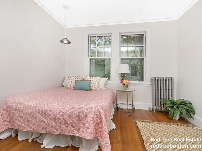 Foto del edificio - 68 Algonquin Rd