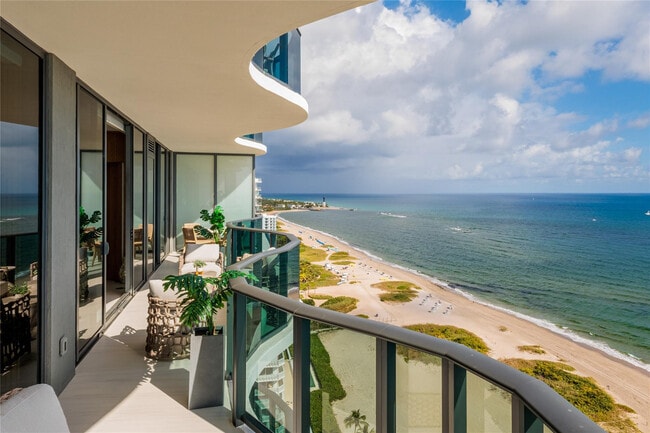 Building Photo - 900 N Ocean Blvd