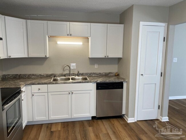 Foto del edificio - 8225 Impala Ct