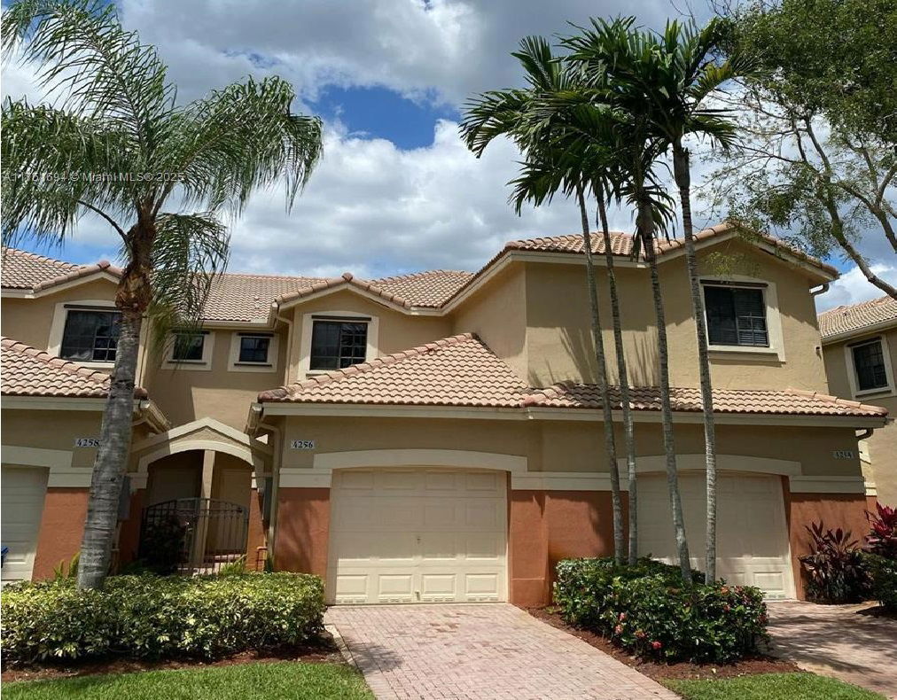 Foto principal - 4256 Vineyard Cir