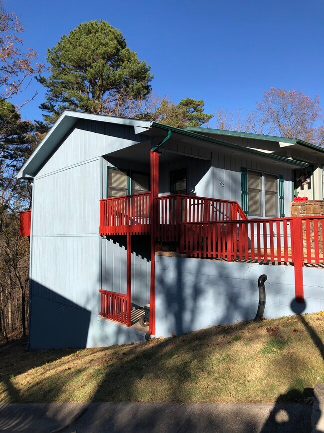 Building Photo - 22 Nantucket Dr